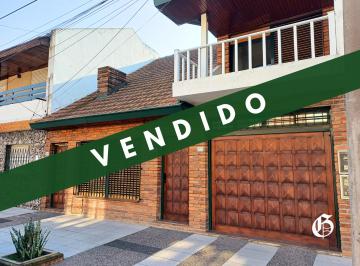 PH de 3 ambientes, General San Martín · PH Al Frente 3 Ambientes. 2 Dorm.. Garage. Apto Credito