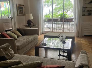 Departamento de 6 ambientes, Recoleta · Piso Señorial en Recoleta con Dependencias
