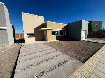 Casa · 78m² · 3 Ambientes · Venta Casa 2 Dorm B° Confluencia Plottier Nqn