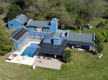 Casa · 310m² · 10 Ambientes · 3 Cocheras · Hermosa Casa en Chacras del Paraná Club de Campo