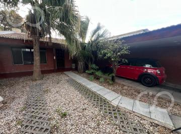 Casa · 150m² · 6 Ambientes · 2 Cocheras · Casa en Adrogue - Apto Credito