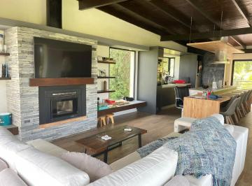 Casa · 400m² · 4 Ambientes · 1 Cochera · Casa en Punta del Este