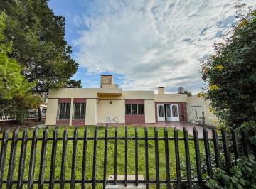 Fachada · A 200 m del Mar Sobre Av Moyano