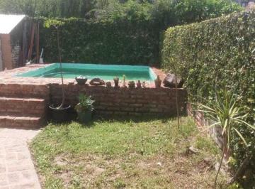 Casa · 170m² · 5 Ambientes · Casa en Venta - 4 Dorm. 2 Baños - Pileta Parrilla - 280 m² - San Vicente