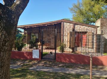 Casa · 152m² · 3 Ambientes · 3 Cocheras · Casa en Venta - 2 Dorm. 1 Baño - 540 m² - Tandil