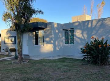 Casa · 250m² · 7 Ambientes · 1 Cochera · Venta Casa 3 Dorm. y Pileta - Fincas del Sol, Unquillo, Cordoba (Ruta E53)