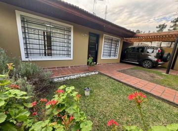 Casa · 95m² · 5 Ambientes · 1 Cochera · Casa Apto Credito Hipotecario Cerca Acceso Oeste