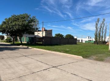 Terreno · 493m² · Venta / Lote / Barrio El Bosque / Frente Norte