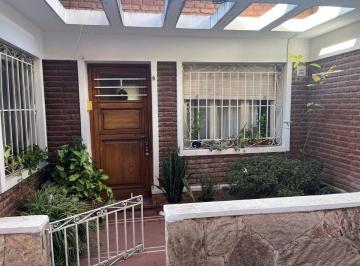 Casa · 80m² · 4 Ambientes · Venta Casa 2 Dorm. en B Gral Paz Cordoba