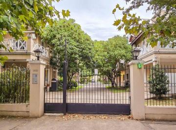 Casa · 100m² · 4 Ambientes · 1 Cochera · Triplex en Venta en Adrogue con Cochera