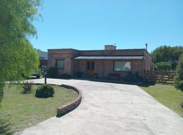 Casa de 8 ambientes, Unquillo · Casa Estilo Campo
