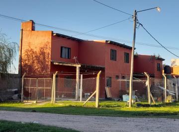 Casa · 135m² · 2 Ambientes · 1 Cochera · Dúplex en Venta - 3 Dorm. 3 Baño - Cochera - 135 m² - Melchor Romero