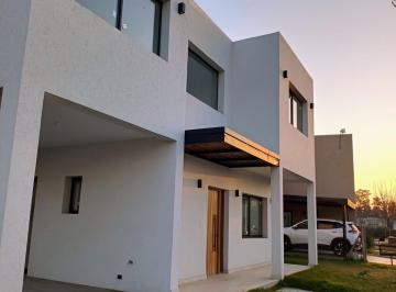 Casa de 5 ambientes, Pilar · Alquiler Dueño Directo, Casa a Estrenar, Barrio Santo Tomas