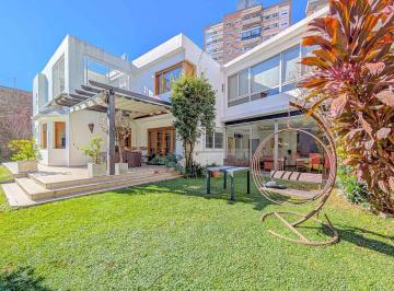 Casa · 937m² · 6 Ambientes · 5 Cocheras · Casa de Lujo en Venta en Barrio Lourdes Rosario