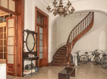Casa · 350m² · 8 Ambientes · Hermoso Caserón de Época - Constitución