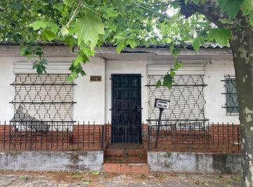 Casa · 147m² · 5 Ambientes · 1 Cochera · Casa en Venta - 4 Dorm. 2 Baños - Cochera - 172 m² - Bernal Oeste, Quilmes