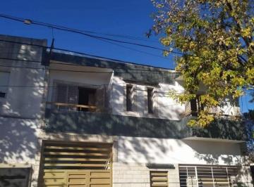 Casa · 300m² · 5 Ambientes · Casa en Venta - 4 Dorm. 3 Baños - Rosario