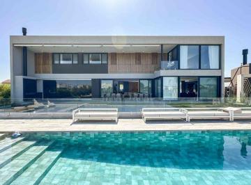 Casa · 387m² · 4 Ambientes · 2 Cocheras · Venta Casa 4 Ambientes en Horizontes Al Sur