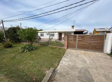 Casa · 127m² · 6 Ambientes · 1 Cochera · Venta Casa 3 Dorm. Salinas, Fondo, Garaje