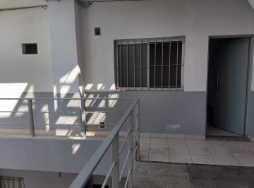 Puerta ingreso departamento · 2 amb – Silencio + Conectividad | $350.000 + $50.000