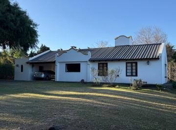 Casa de 4 ambientes, Mendiolaza · Country 4 Hojas Venta Casa 3 Dorm Planta Baja Amplio Jardín