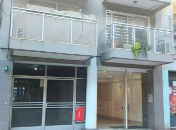 Departamento · 43m² · 2 Ambientes · 1 Cochera · Alquiler Dpto 2 Amb Cochera Vivienda / Profesional