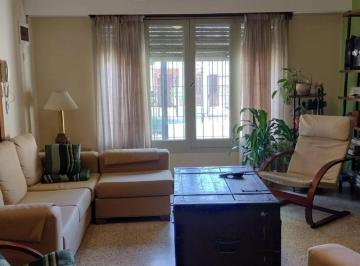 Casa · 150m² · 5 Ambientes · 1 Cochera · Casa 5 Amb con Depto 2 Amb - Venta - Villa Ballester