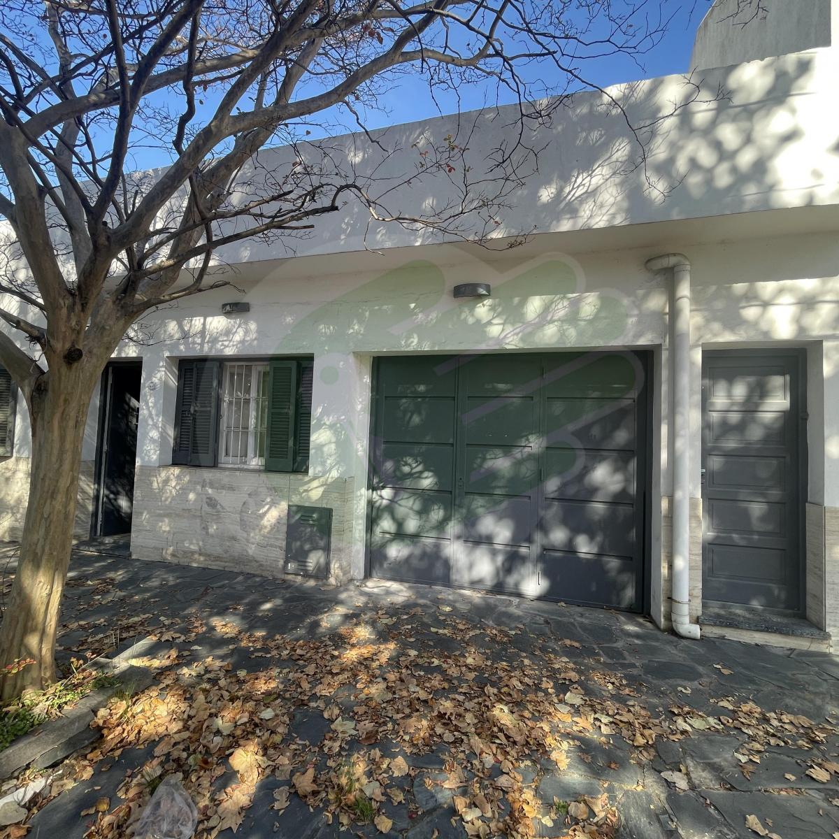 Casa sobre lote propio en Perla Norte, 143m², 3 dorm, patio y cochera