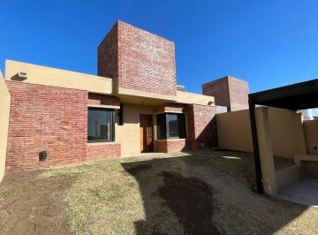 Casa · 300m² · 2 Dormitorios · 1 Cochera · Alquiler Casa 2 Dorm. Salsipuedes
