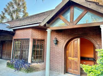 Casa de 6 ambientes, Malvinas Argentinas · Confortable Casa Ideal Vivienda Permanente - Apta Crédito Bancario