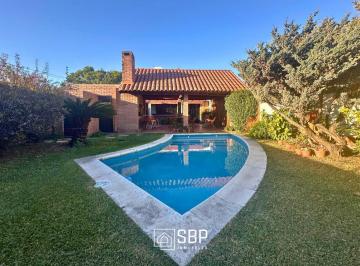 Casa de 8 ambientes, Córdoba · Se Vende Casa Apta Credito | 270 m² | 4 Dorm
