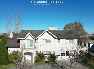 Casa · 185m² · 5 Ambientes · 2 Cocheras · Casa en La Concepcion de Lujan