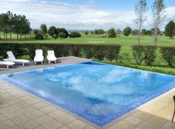 Casa · 1000m² · 5 Dormitorios · 3 Cocheras · Casa en Country Jockey Club