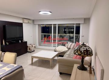 Foto1 · Apartamento en Alquiler Temporal en Playa Mansa. Edificio de Categoria