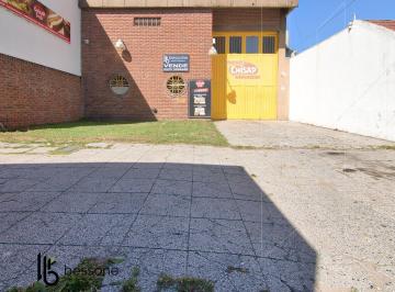 Bodega-Galpón · 220m² · 1 Ambiente · 10 Cocheras · Galpón con Losa y Camara Frigorifica Zona Champagnat y Libertad