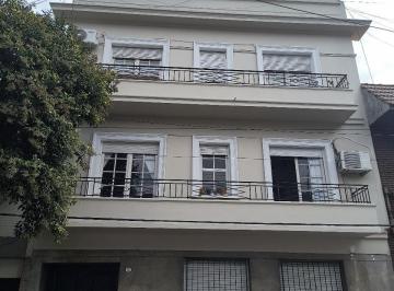 Departamento de 2 ambientes, Avellaneda · Departamento 2 Ambientes - 1er Piso por Escalera - Avellaneda