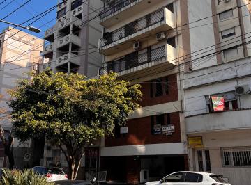 Garage , Lanús · Cochera Cubierta Muy Buena