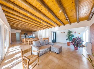 Casa · 129m² · 4 Ambientes · Venta de Casa Barrio Privado Apta a Credito