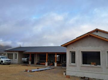 Casa · 255m² · 7 Ambientes · 1 Cochera · Casa en Los Mimbres 2, Tafi del Valle