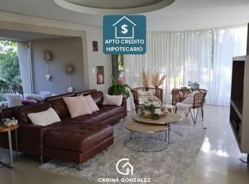 Casa · 300m² · 8 Ambientes · Venta de Casa en Bº Privado La Comarca