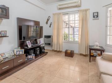 PH · 126m² · 4 Ambientes · 1 Cochera · Duplex en Venta con Terraza y Parrilla Apto Credito - Parque Patricios