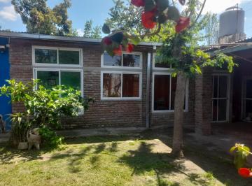 Casa de 5 ambientes, Ituzaingó · Casa 5 Ambientes 200 m Av Rivadavia Ituzaingó Sur