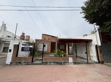 Casa de 9 ambientes, Córdoba · San Vicente. Casa en Venta 3 Dorm. con Depto Al Fondo Para Renta!