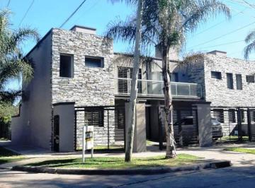 Casa · 90m² · 3 Ambientes · 1 Cochera · Alquiler Duplex 3 Ambientes Ituzaingo