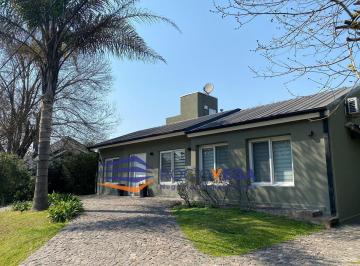 Casa · 140m² · 3 Ambientes · 1 Cochera · Casa en Venta y o Alquiler en Country Banco Provincia Moreno