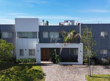 Casa · 400ha · 7 Ambientes · 1 Cochera · Casa en Venta en San Francisco, Villanueva, Tigre