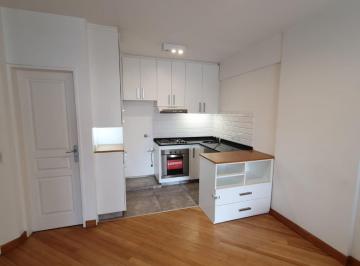 villa-urquiza-venta-departamento-3-ambientes · Semipiso 3 Amb - Fte - 2 Baños - Balcon Corrido