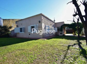 Casa · 200m² · 5 Ambientes · 1 Cochera · Casa en Venta en Moreno