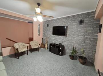 Departamento · 3 Dormitorios · Casa en PH Calle 116 E/ 66 y 67 Usd 123.000