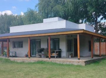 Casa · 73m² · 2 Dormitorios · 1 Cochera · Casa en Venta de 2 Dorm. - Calle Galilei a Una Cuadra de Ruta 15 - Usd 65.000